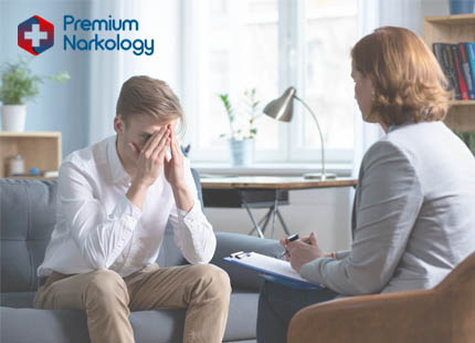 Мужчина на приёме у психолога